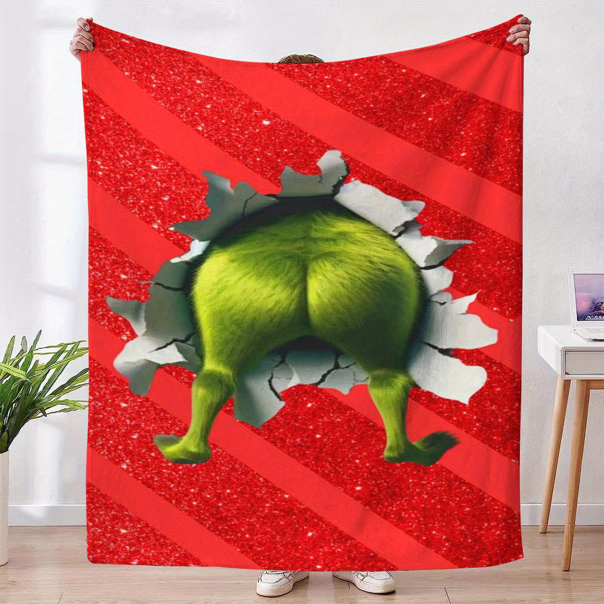 A plush wool blanket featuring - đánh giá và giá Home Textiles Images